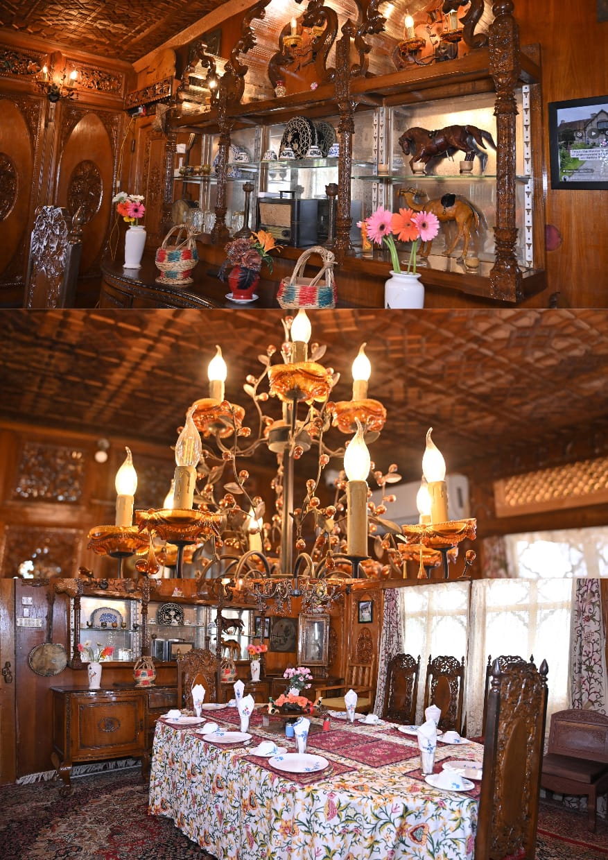 Houseboat Festive Dining