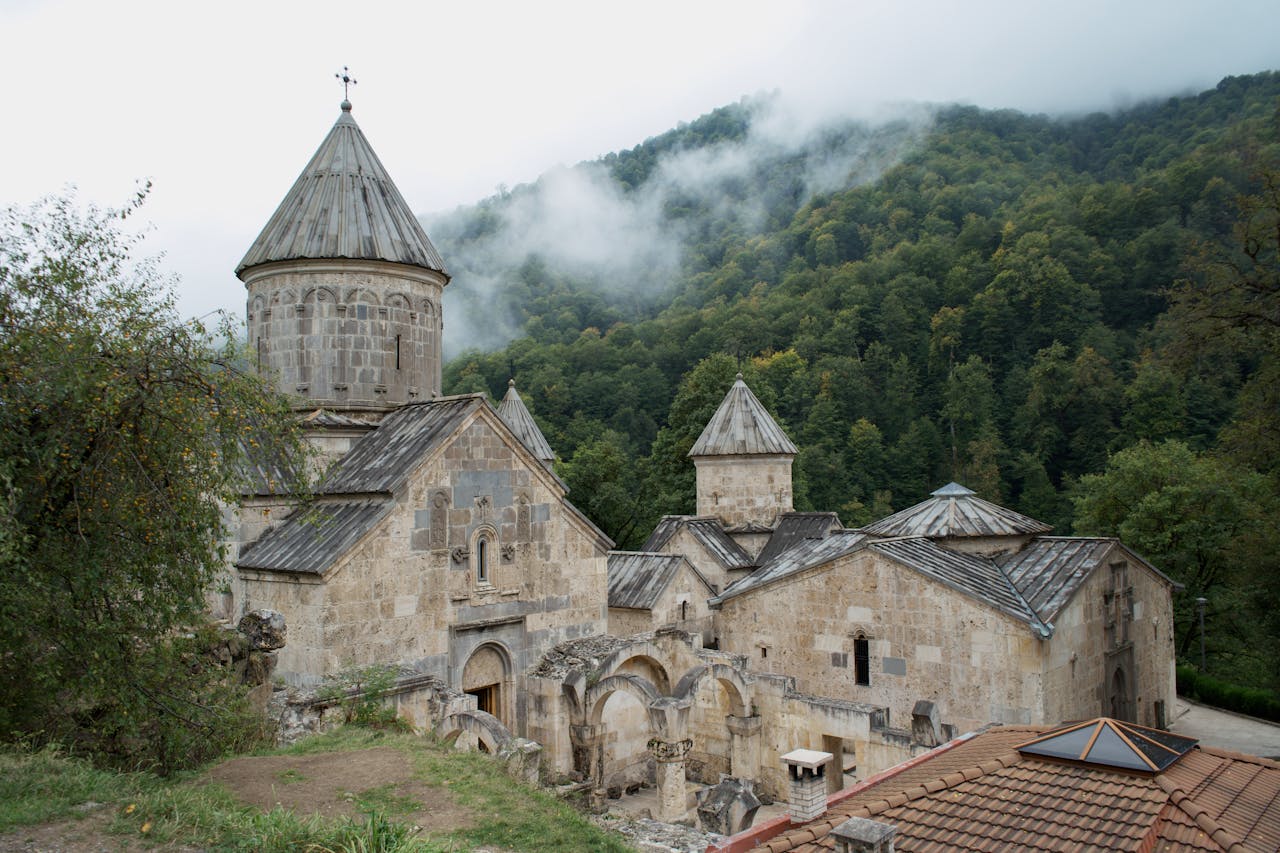Armenia Travel Guide – Best Places, History, and Local Culture