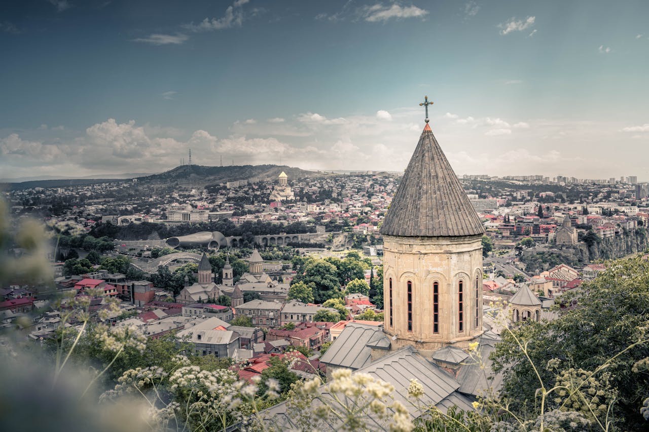 Georgia Travel Guide – Mountains, Wine & Culture