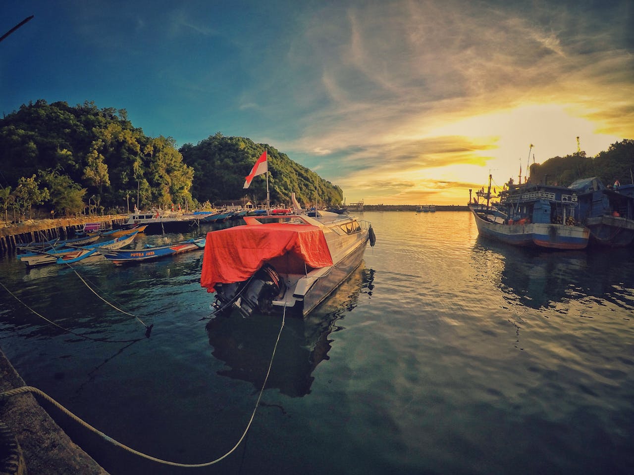 Indonesia Travel Guide – Best Islands, Culture & Experiences