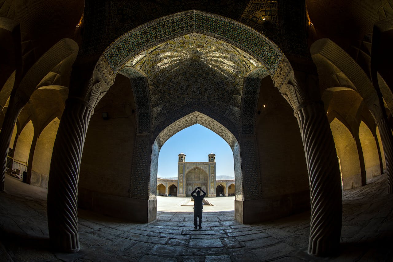 Iran Travel Guide – Persia’s Legacy, Mosques & Mountains