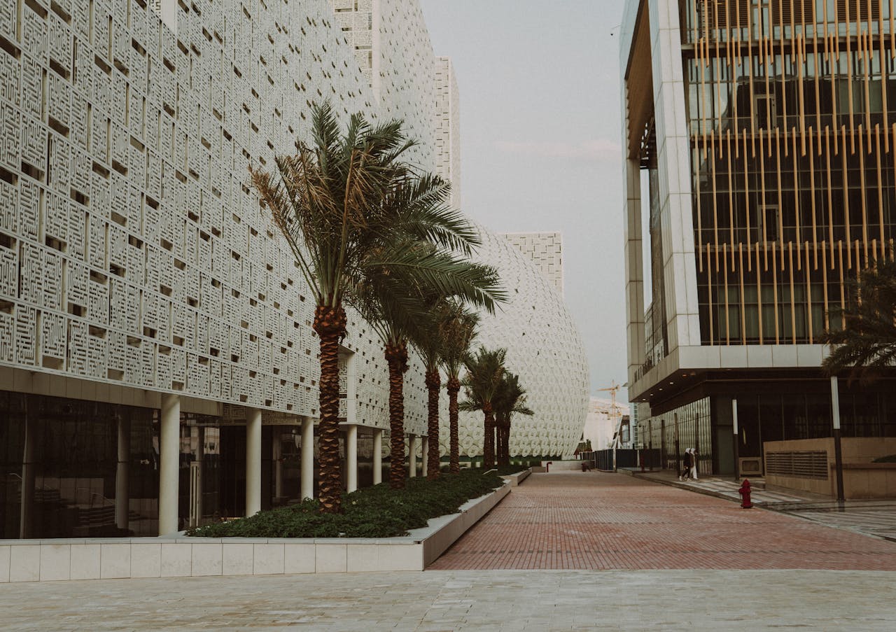 Kuwait Travel Guide – Towers, Souks & Desert Wonders
