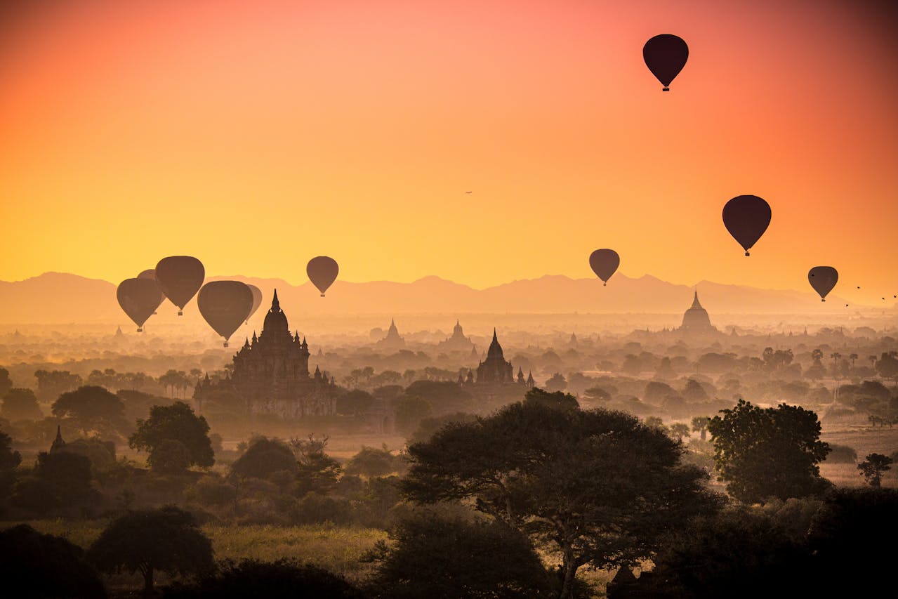 Myanmar Travel Guide – Temples, Lakes & Spiritual Wonder