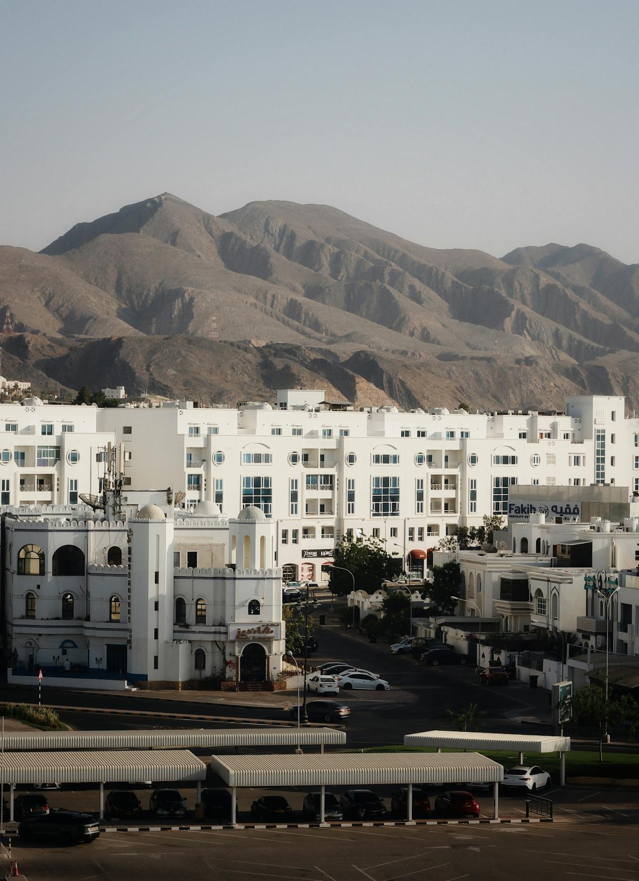 Oman Travel Guide – Desert Dunes, Mountains & Coastline Magic