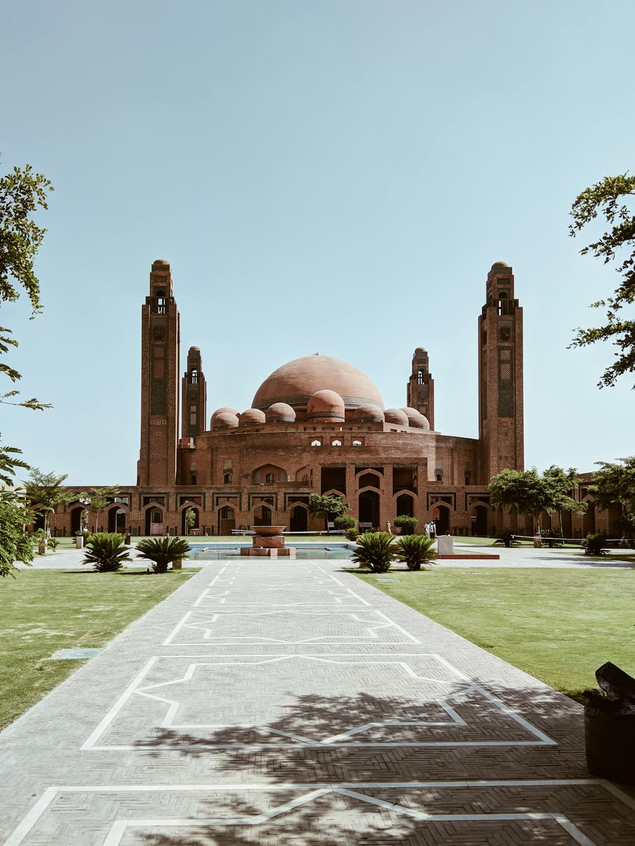 Pakistan Travel Guide – Himalayas, History & Heartwarming Hospitality