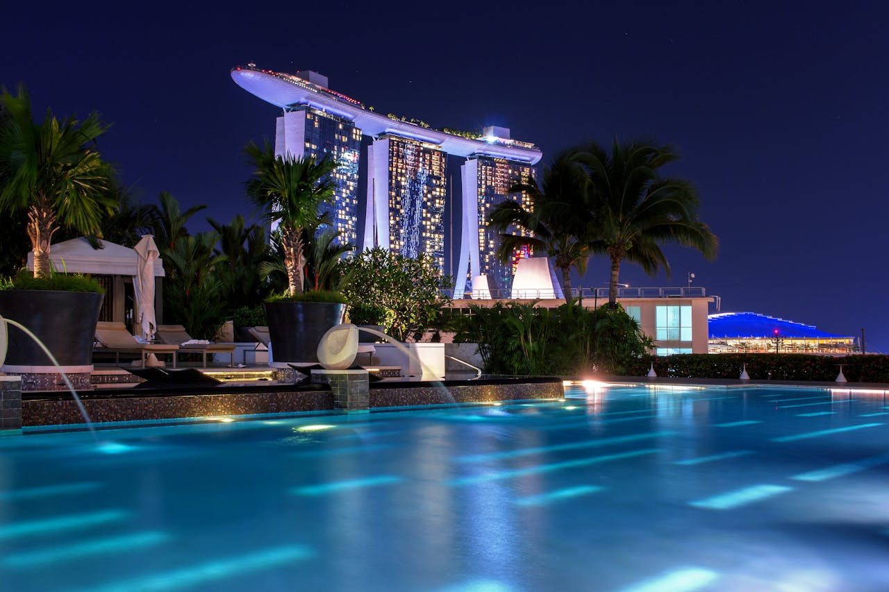 Singapore Travel Guide – Marina Bay, Sentosa, Food & Festivals