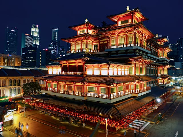 Singapore Travel Guide – Marina Bay, Sentosa, Food & Festivals