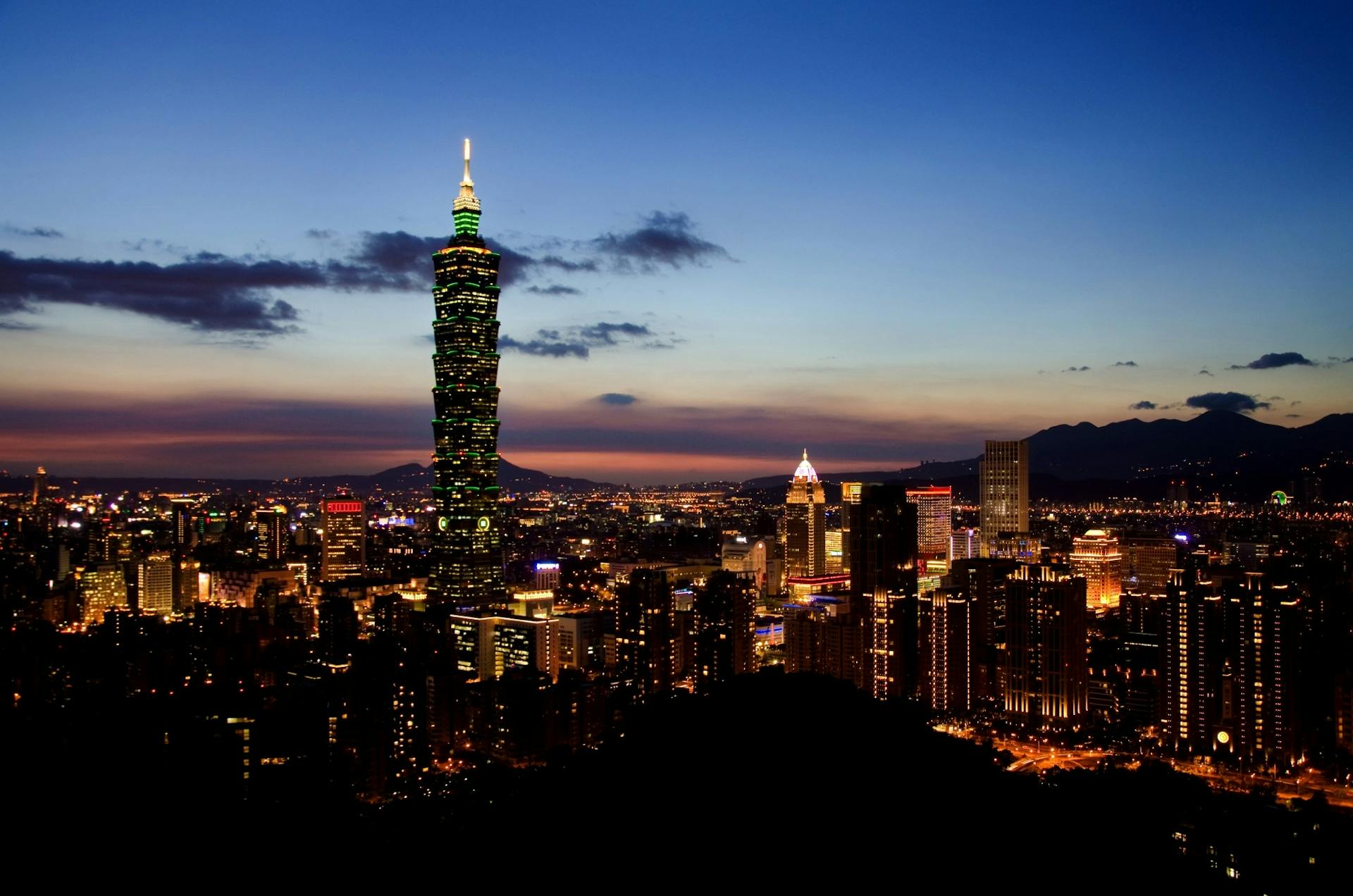 Taiwan Travel Guide – Culture, Nature & Street Food Paradise