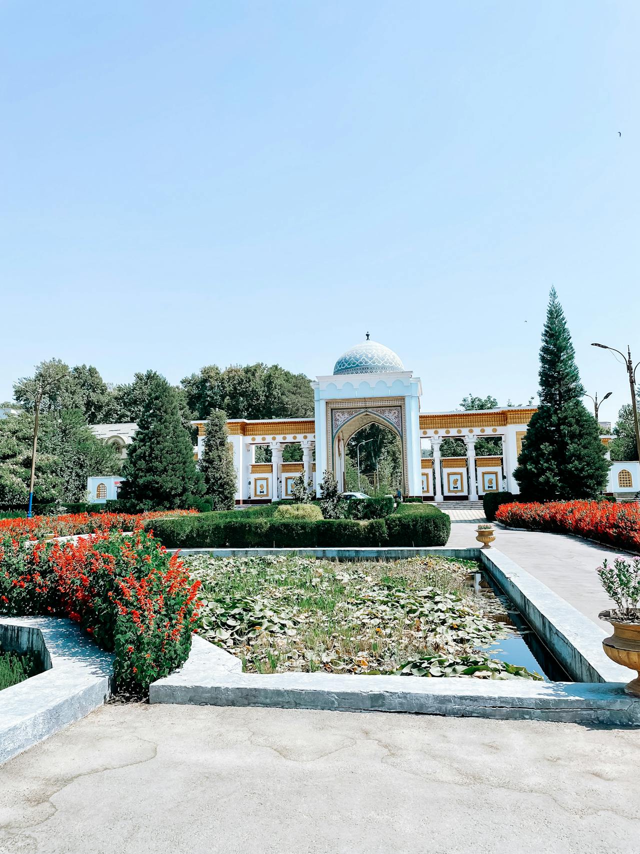 Tajikistan Travel Guide – Mountains, Culture & Silk Road History