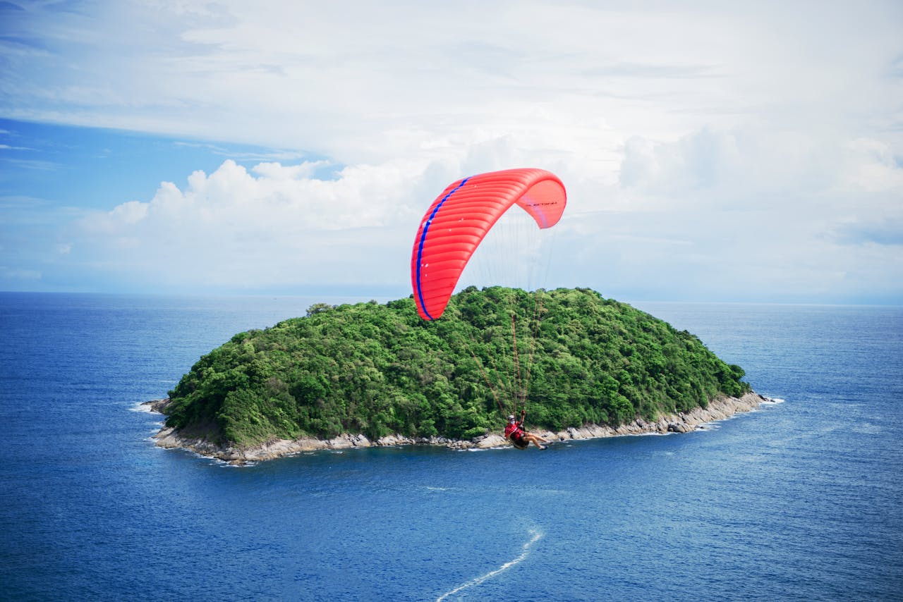 Thailand Travel Guide – Temples, Beaches, and Street Food Heaven
