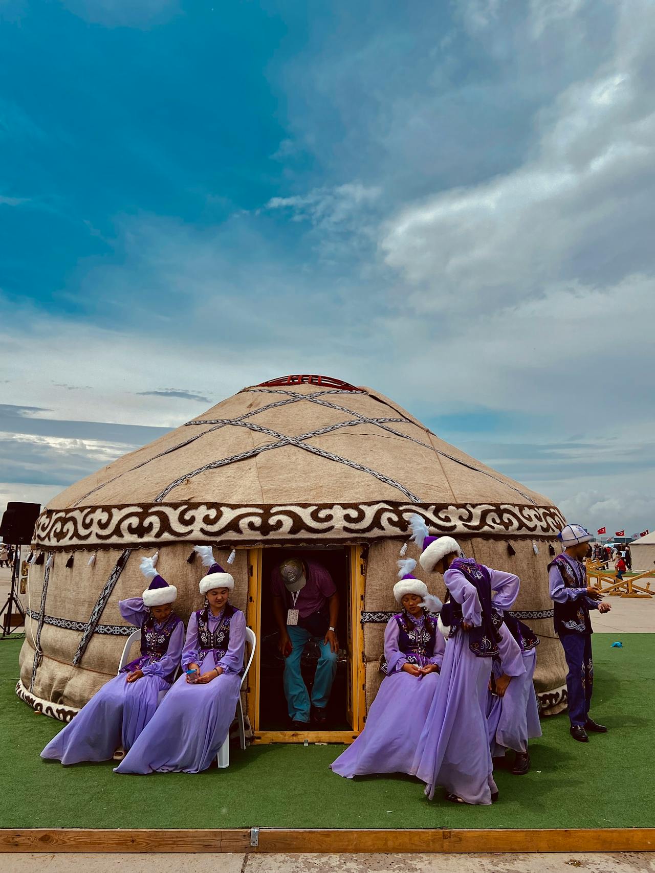 Turkmenistan Travel Guide – Explore Ashgabat, Merv & The Door to Hell
