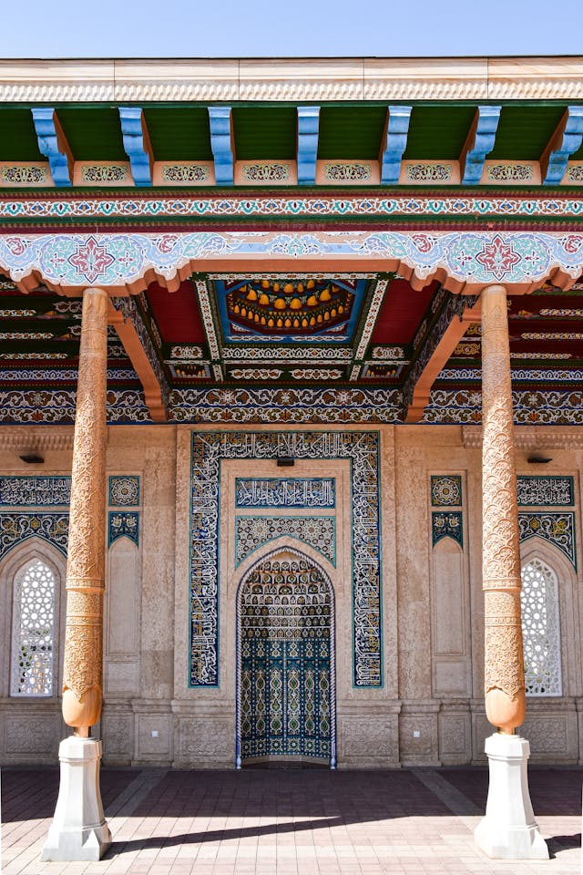 Uzbekistan Travel Guide – Explore Samarkand, Bukhara & Silk Road Treasures
